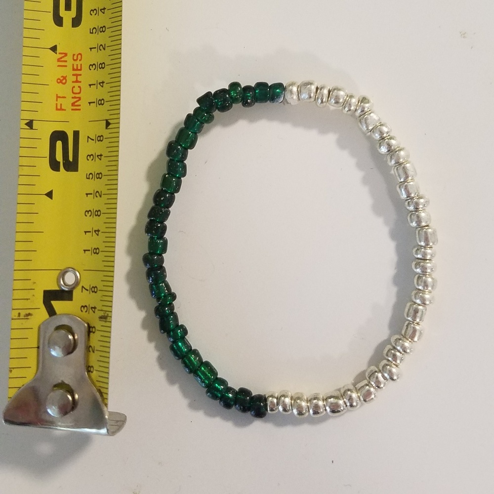 Hand made glass bead stretch bracelet